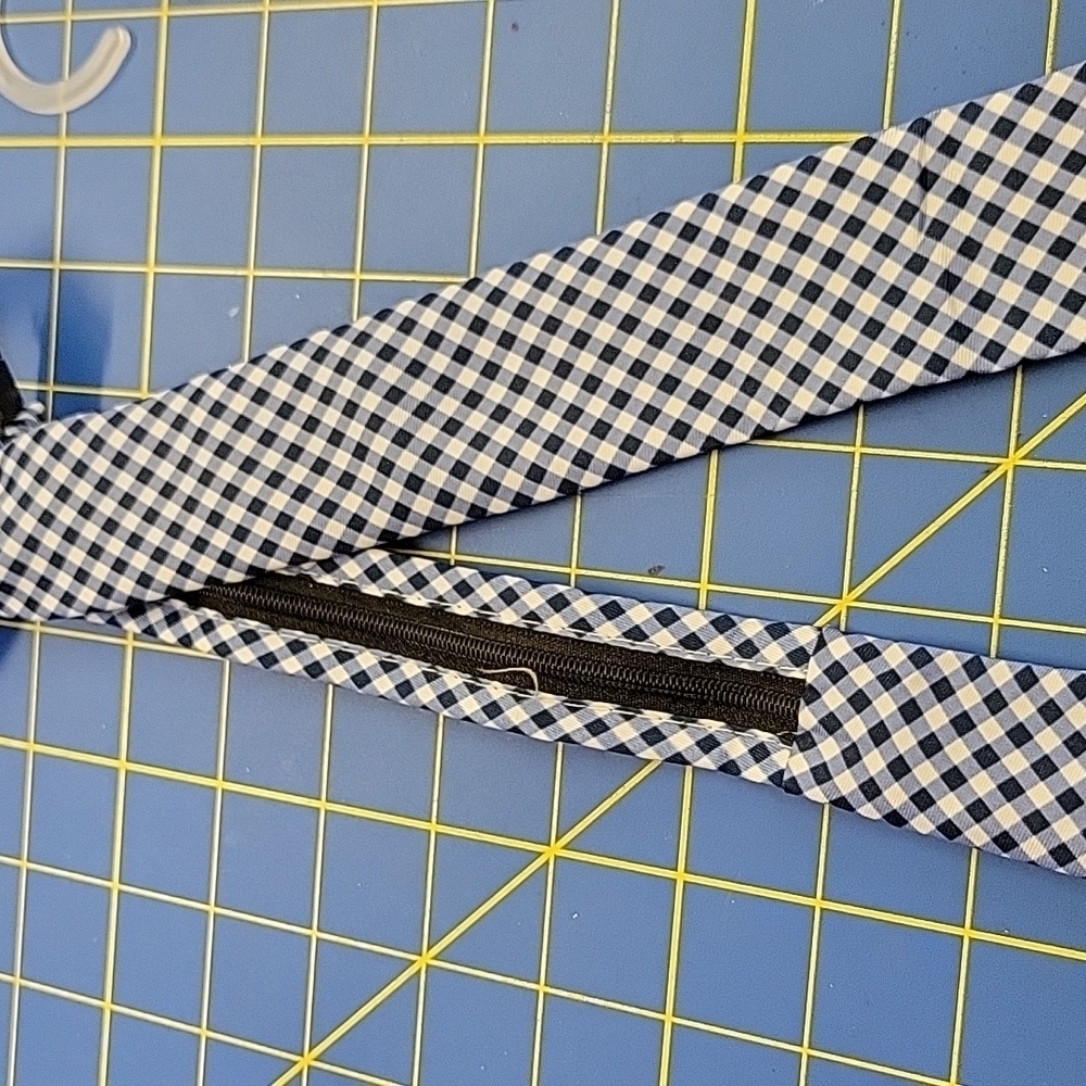 One Size Blue & White Print Zipper Tie - Picture 2 of 4